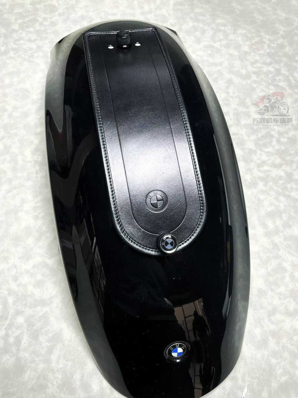 适用BMW宝马R18摩托车后座皮垫前后挡泥板皮泥瓦复古改装快拆螺丝